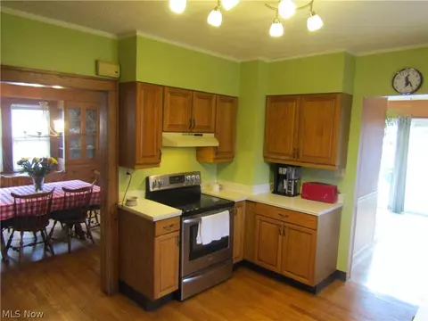 Kitchen - 403 Beech St, Berea, OH 44017 photo 2 of 3