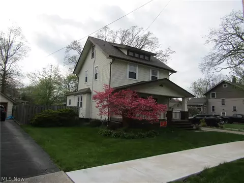 Exterior - 403 Beech St, Berea, OH 44017 photo 2 of 7