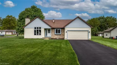 7604 Buchanan Dr, Youngstown, OH 44512