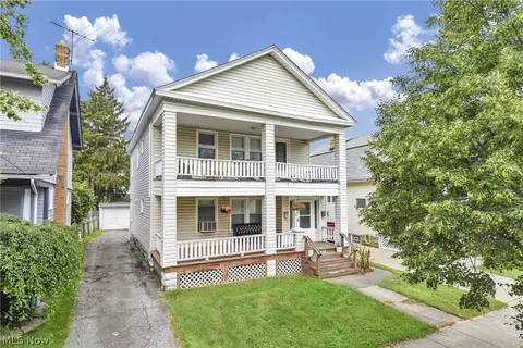 1518 Lakeland Ave, Lakewood, OH 44107