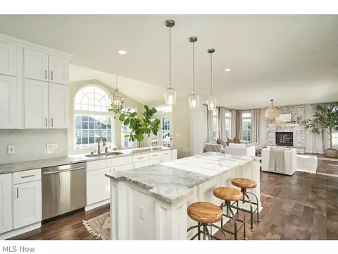 302 Alexander Ct, Copley, OH 44321 photo 9