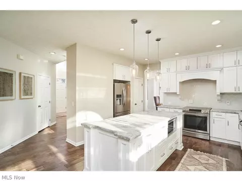 302 Alexander Ct, Copley, OH 44321 photo 10