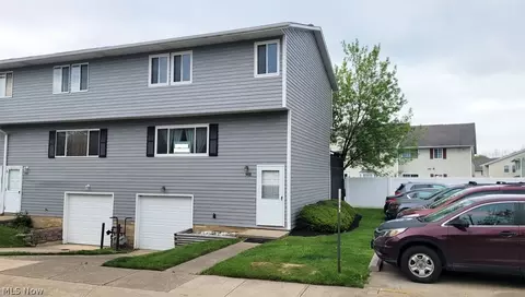 988 Academy Ct, Painesville, OH 44077