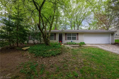 3055 Polly Rd, Ravenna, OH 44266