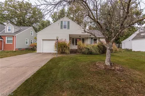 4571 E Berwald Rd, South Euclid, OH 44121