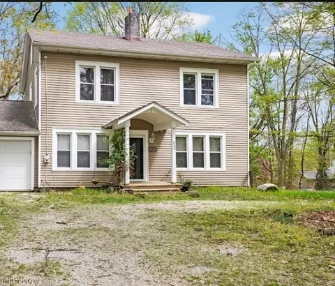 833 Eastwood Ave, Tallmadge, OH 44278