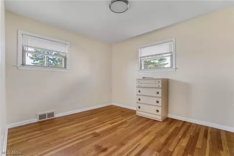 Bedroom - 11180 Aaron Dr, Parma, OH 44130 photo 1 of 3
