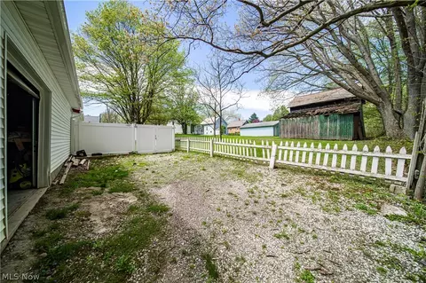 Exterior - 6155 Hillcrest Ave, Ashtabula, OH 44004 photo 3 of 10