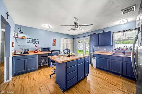 Kitchen - 6155 Hillcrest Ave, Ashtabula, OH 44004 photo 4 of 4