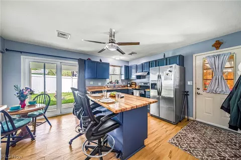 Kitchen - 6155 Hillcrest Ave, Ashtabula, OH 44004 photo 1 of 4