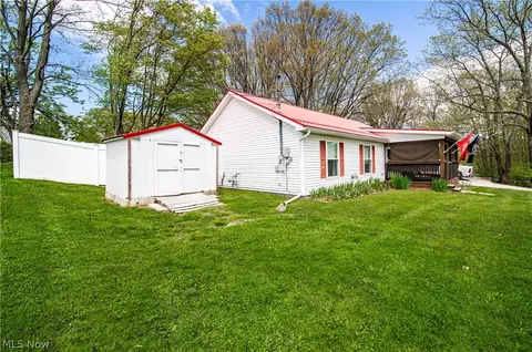 Exterior - 6155 Hillcrest Ave, Ashtabula, OH 44004 photo 2 of 10