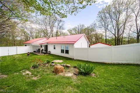 Exterior - 6155 Hillcrest Ave, Ashtabula, OH 44004 photo 5 of 10