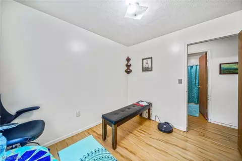 Bedroom - 6155 Hillcrest Ave, Ashtabula, OH 44004 photo 6 of 6