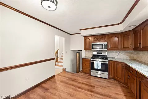 Entry Way - 3224 Bowmen Ln, Parma, OH 44134 photo 3 of 3