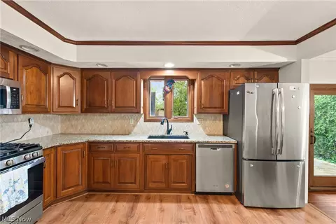 Kitchen - 3224 Bowmen Ln, Parma, OH 44134 photo 2 of 3