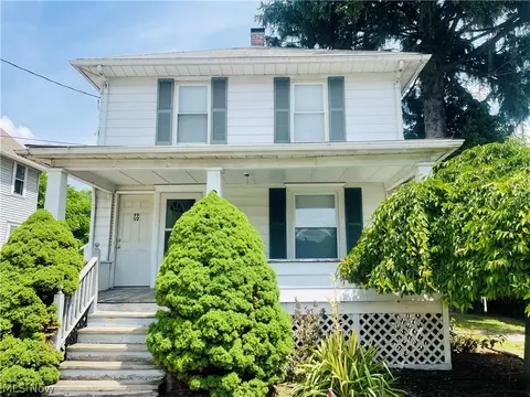 99 Glenn St, Barberton, OH 44203