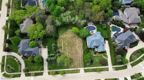 26017 Stone Ct, Westlake, OH 44145