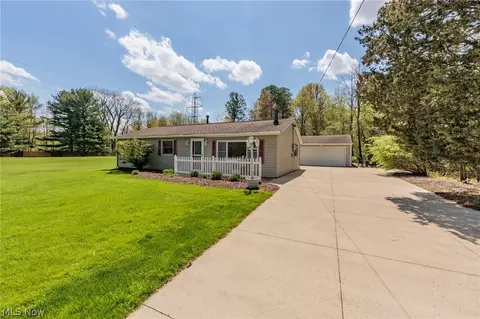 3728 Saint Nicholas Dr, Richfield, OH 44286
