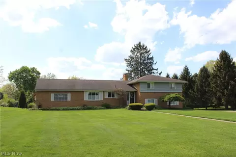 5631 Sandalwood Ave NE, Canton, OH 44721