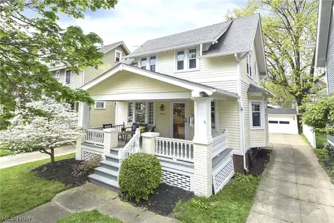 1256 Ramona Ave, Lakewood, OH 44107
