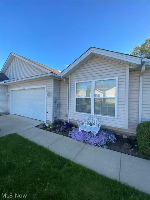 1144 Chaucer Cir, Akron, OH 44312