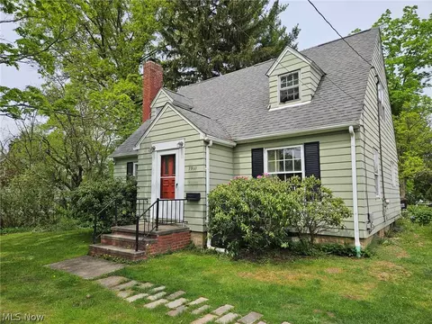 7959 State St, Garrettsville, OH 44231