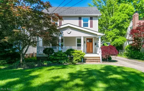 1772 Lyndhurst Rd, Lyndhurst, OH 44124