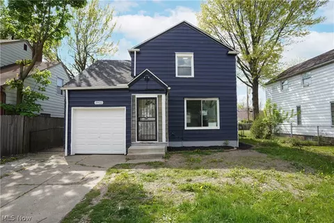 3932 Strandhill Rd, Cleveland, OH 44128