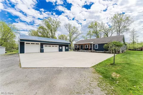 4029 Dunton Rd, Lorain, OH 44055