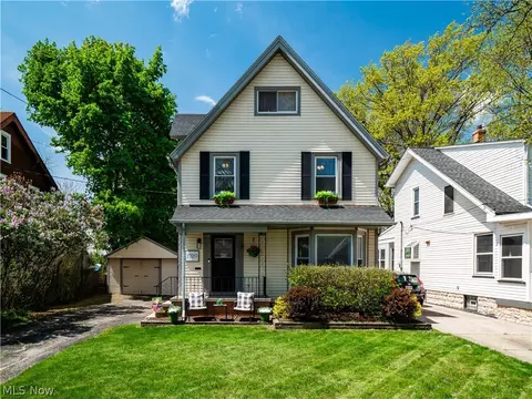 1720 Northview Rd, Rocky River, OH 44116