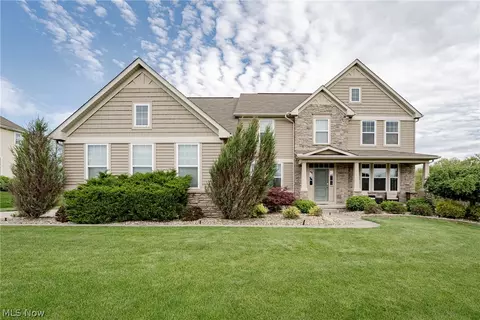 229 Yorkshire Dr, Aurora, OH 44202
