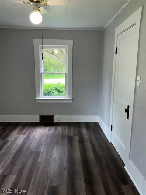 Bedroom - 101 State St, Bowerston, OH 44695 photo 2 of 4