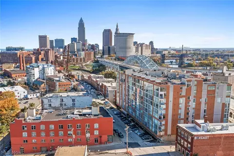2222 Detroit Ave #704, Cleveland, OH 44113