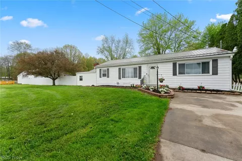 2469 Hewitt Gifford Rd SW, Warren, OH 44481