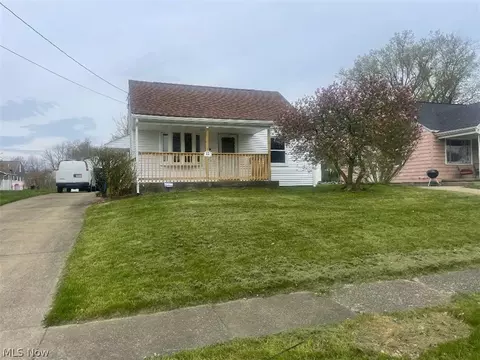 84 Goretti Dr, Campbell, OH 44405