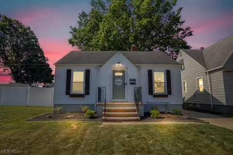 6611 Gilbert Ave, Parma, OH 44129