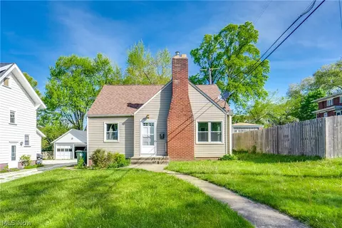 1517 11th St NW, Canton, OH 44703