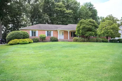 3695 Tippecanoe Pl, Canfield, OH 44406