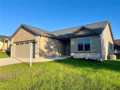 5531 Innkeeper St SE, Dennison, OH 44621