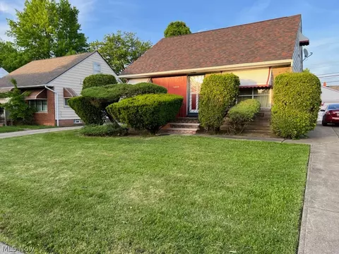 3869 Jo Ann Dr, Cleveland, OH 44122