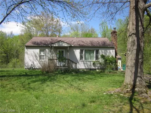 1893 Merrill Rd, Kent, OH 44240