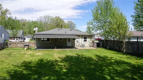 Exterior - 9888 Belden Dr, Windham, OH 44288 photo 6 of 9