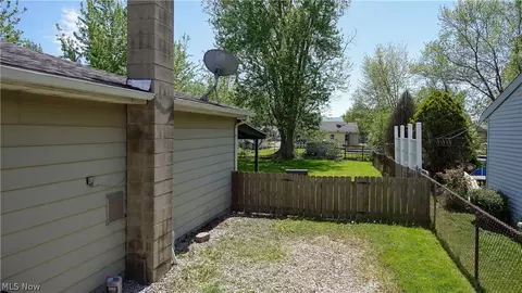 Exterior - 9888 Belden Dr, Windham, OH 44288 photo 3 of 9