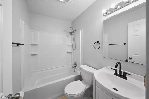 Bath - 9888 Belden Dr, Windham, OH 44288 photo 1 of 1