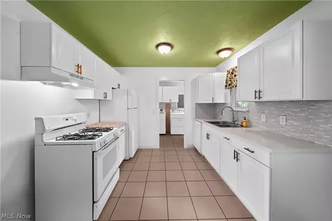 Kitchen - 9888 Belden Dr, Windham, OH 44288 photo 1 of 3