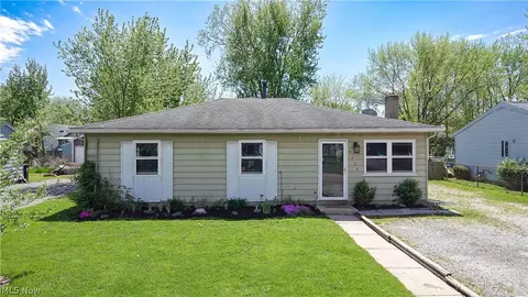 9888 Belden Dr, Windham, OH 44288