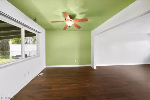 Living - 9888 Belden Dr, Windham, OH 44288 photo 4 of 4