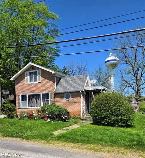 41 Cleveland Ave, Doylestown, OH 44230