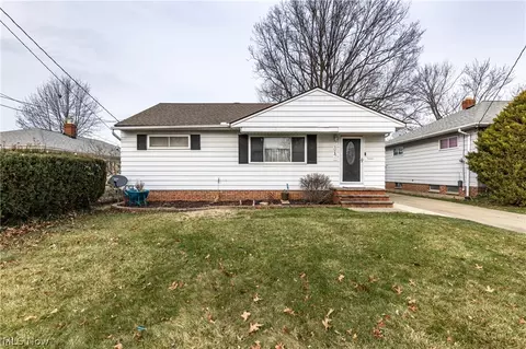 30215 Regent Rd, Wickliffe, OH 44092