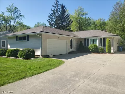 38553 Bell Rd, Willoughby, OH 44094